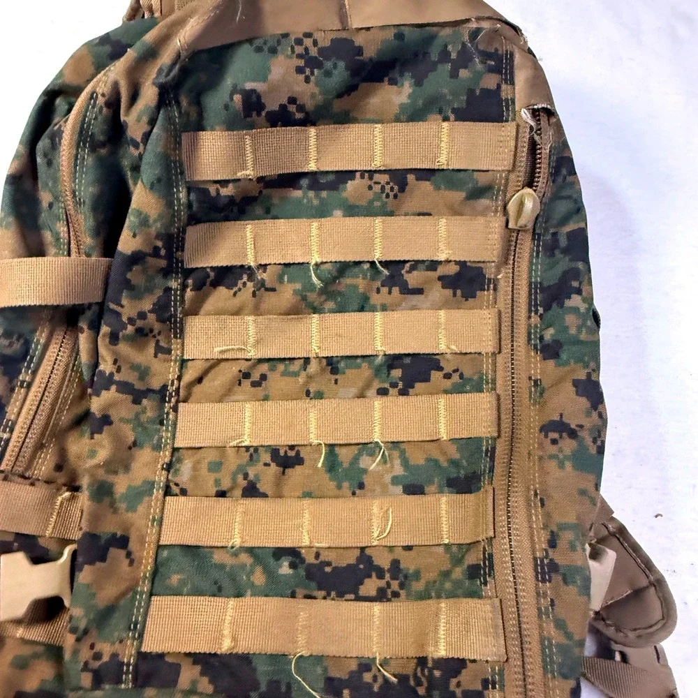 USMC Assault Pack MARPAT Digital Camo Backpack Tactical MOLLE Gorpcore Military